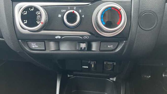 Honda Jazz 1.5 i-VTEC Sport Navi 5dr Petrol Hatchback