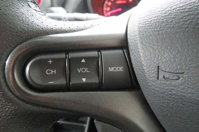 Honda Jazz 1.4 i-VTEC ES Plus 5-Door