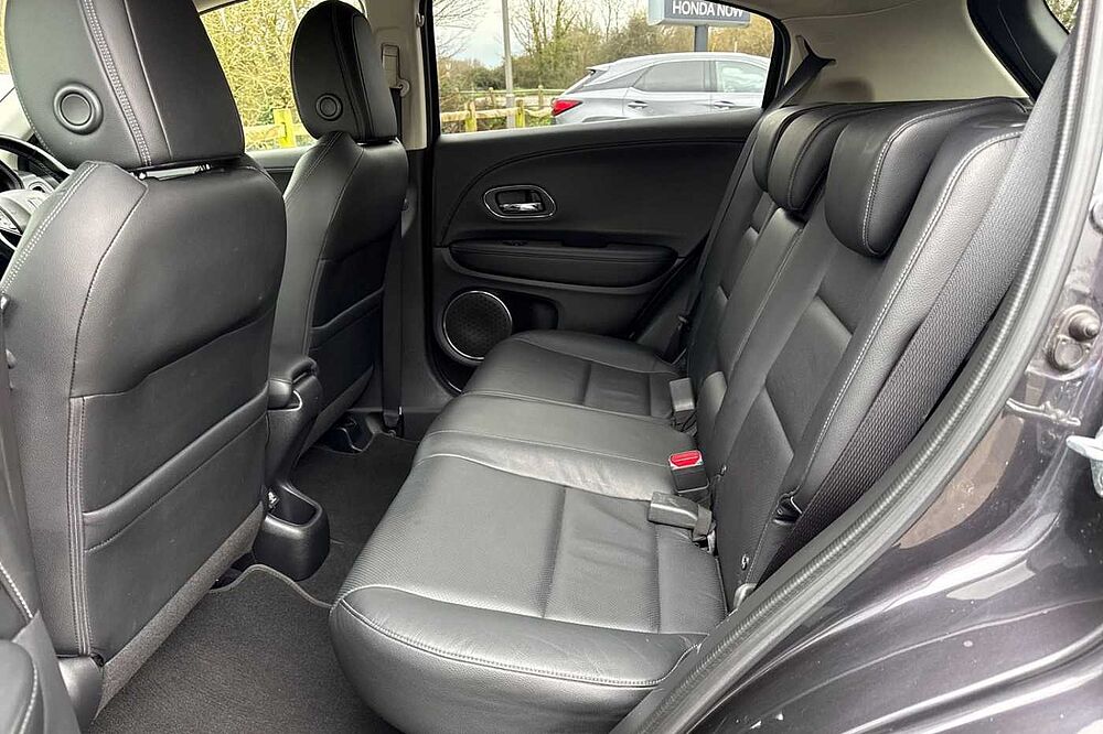 Honda HR-V 1.5 i-VTEC EX Manual