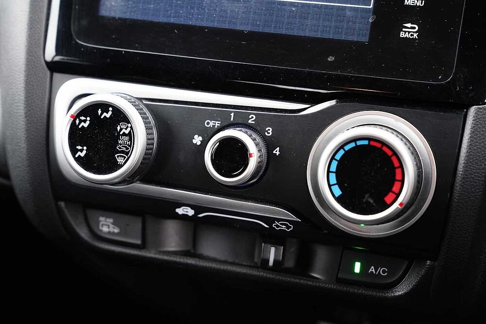 Honda Jazz 1.3 i-VTEC SE Navi 5dr CVT