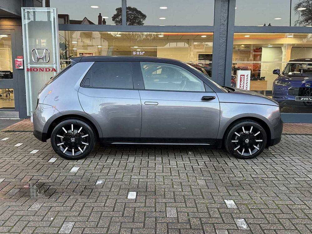 Honda E E (113kw) Advance (17in Alloys)