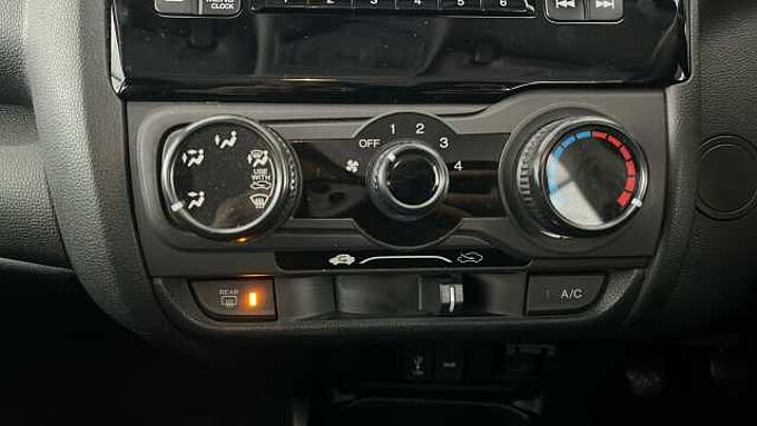 Honda Jazz HONDA Jazz 1.3 i-VTEC S Hatchback 5dr Petrol Manual Euro 6 (s/s) (102 ps)