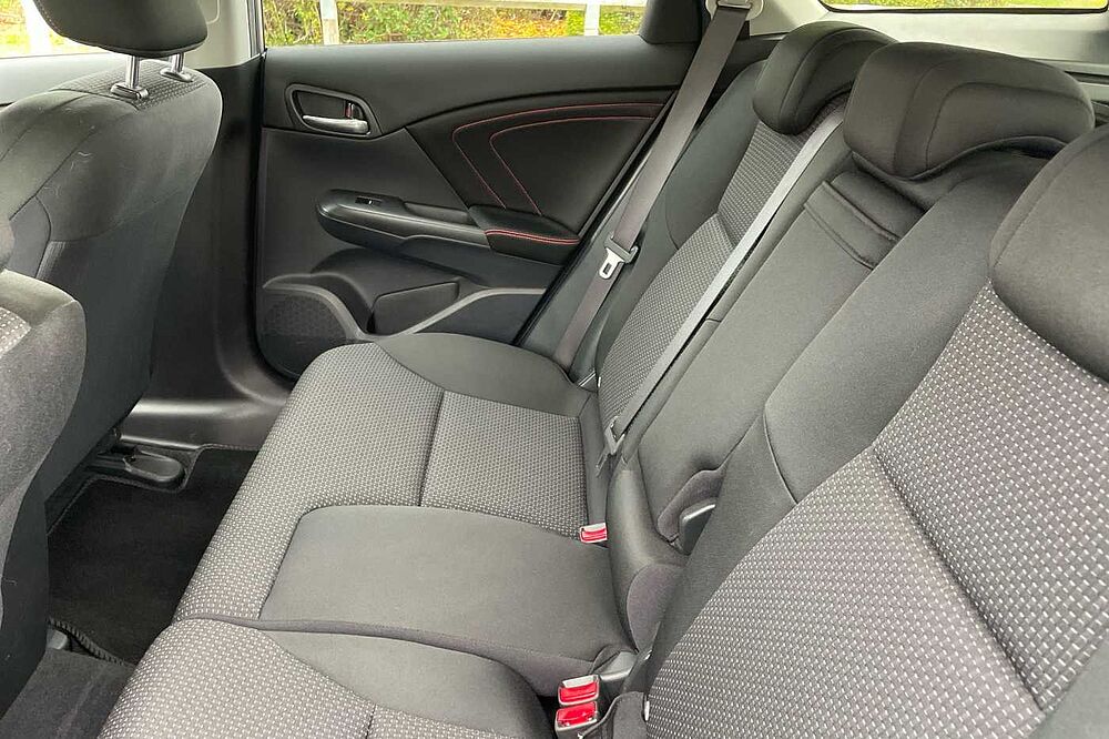 Honda Civic 1.8 i-VTEC Sport Nav 5dr Auto