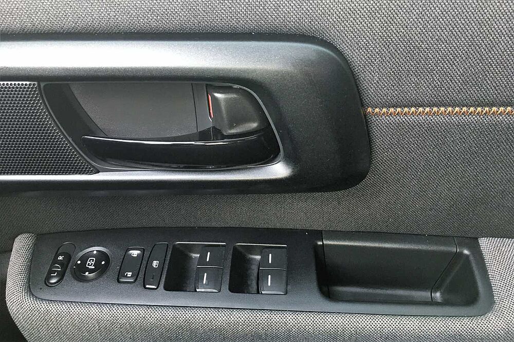 Honda E (113kw) Advance (17in Alloy)