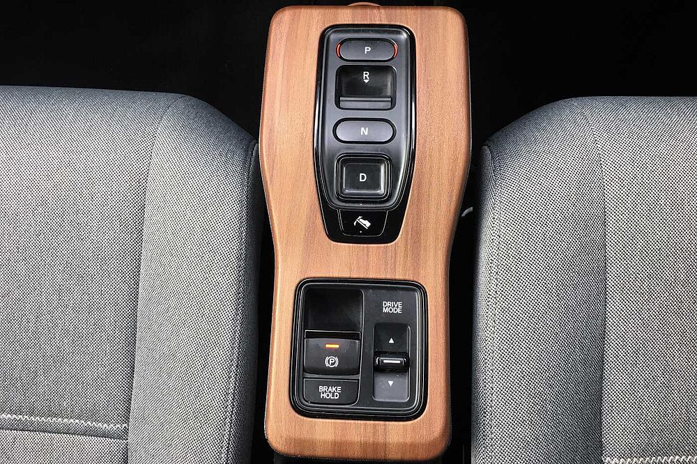 Honda E (113kw) Advance (17in Alloy)