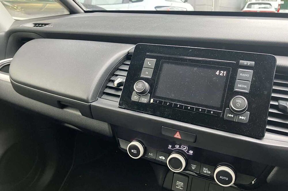 Honda Jazz 1.5 h i-MMD SE Hatchback 5dr Petrol Hybrid eCVT Euro 6 (s/s) (109 ps)