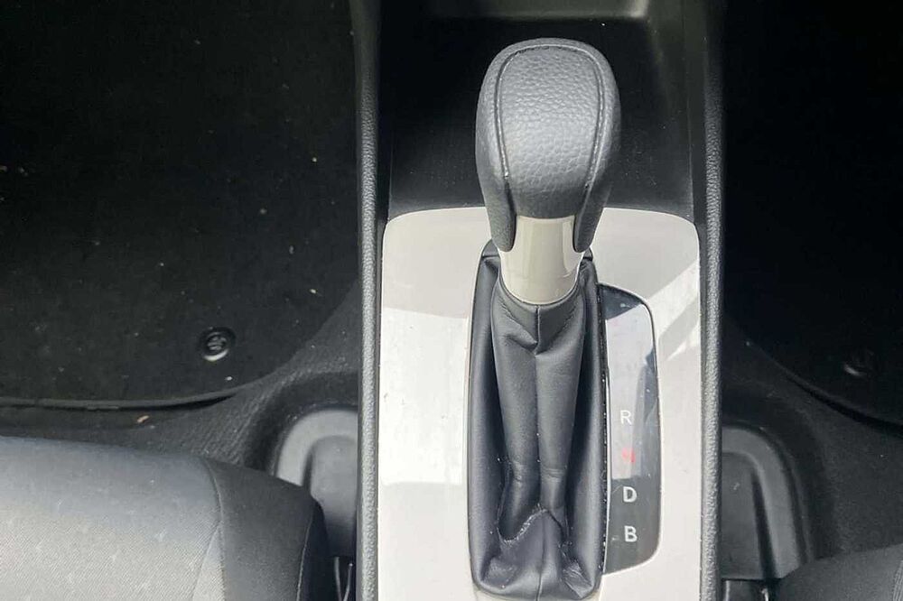Honda Jazz 1.5 h i-MMD SE Hatchback 5dr Petrol Hybrid eCVT Euro 6 (s/s) (109 ps)