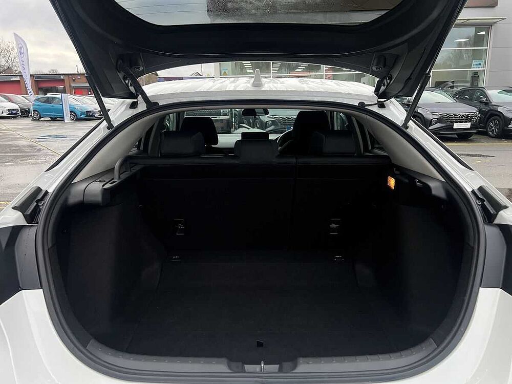 Honda Civic 2.0 h i-MMD Elegance Hatchback 5dr Petrol Hybrid eCVT Euro 6 (s/s) (184 ps)