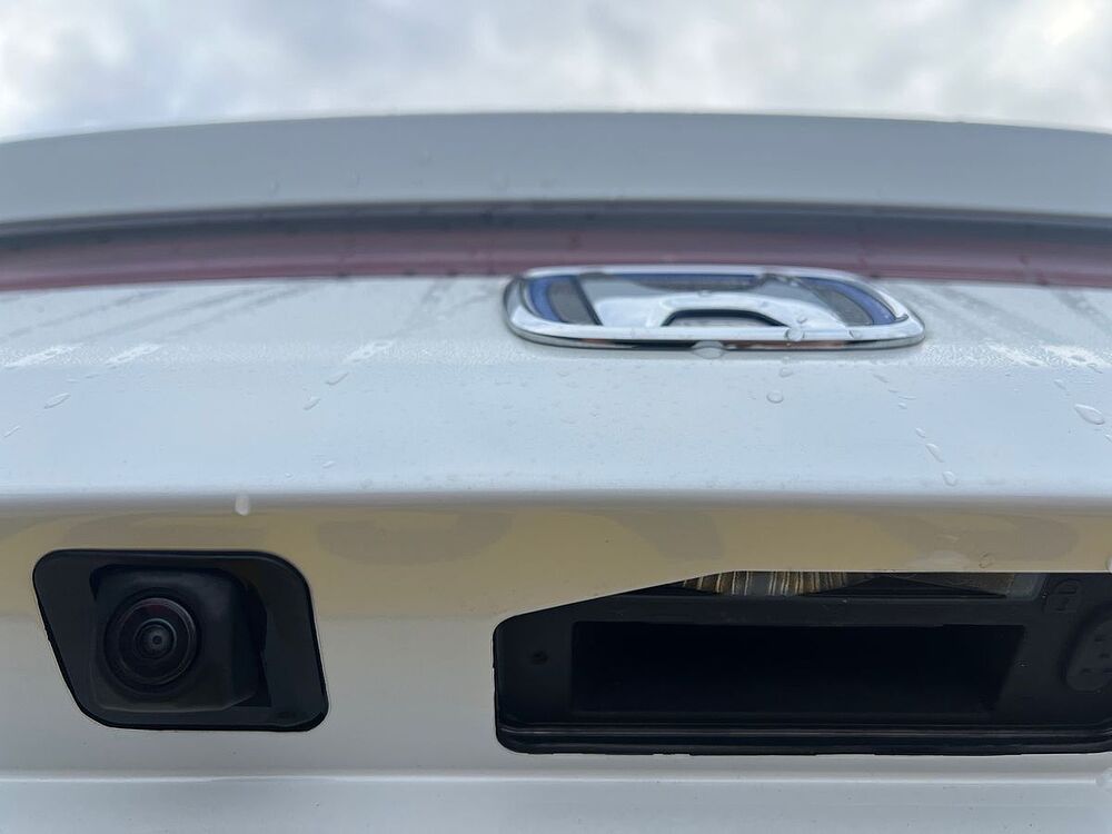 Honda Civic 2.0 h i-MMD Elegance Hatchback 5dr Petrol Hybrid eCVT Euro 6 (s/s) (184 ps)