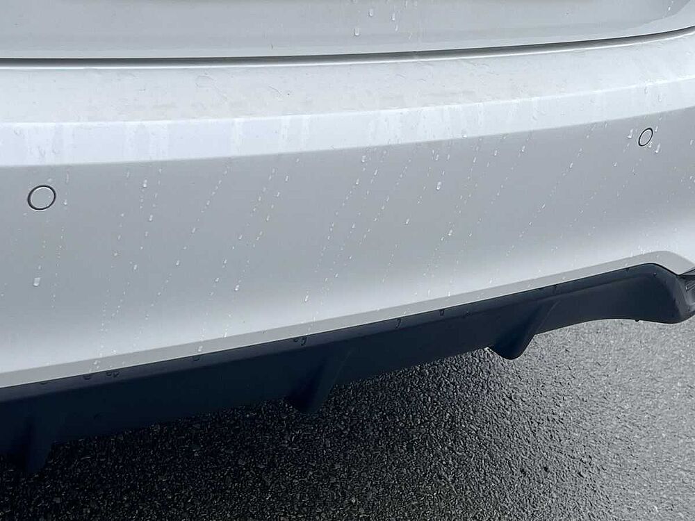 Honda Civic 2.0 h i-MMD Elegance Hatchback 5dr Petrol Hybrid eCVT Euro 6 (s/s) (184 ps)