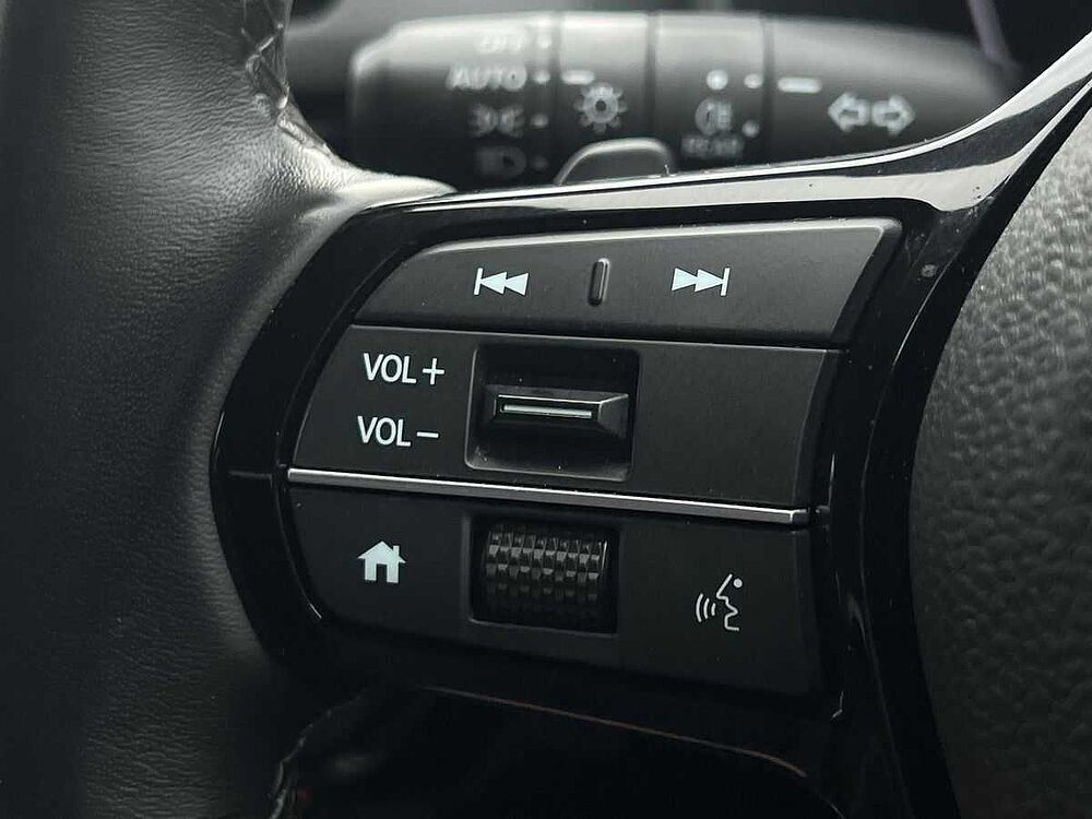 Honda Civic 2.0 h i-MMD Elegance Hatchback 5dr Petrol Hybrid eCVT Euro 6 (s/s) (184 ps)