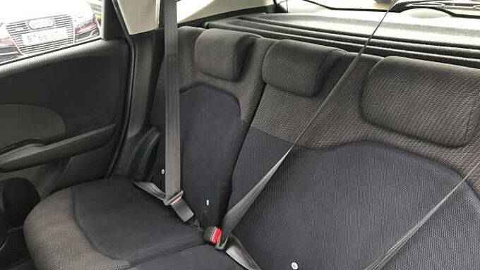 Honda Jazz 1.4 i-VTEC ES Plus 5-Door