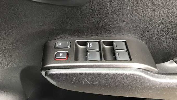 Honda Jazz 1.4 i-VTEC ES Plus 5-Door