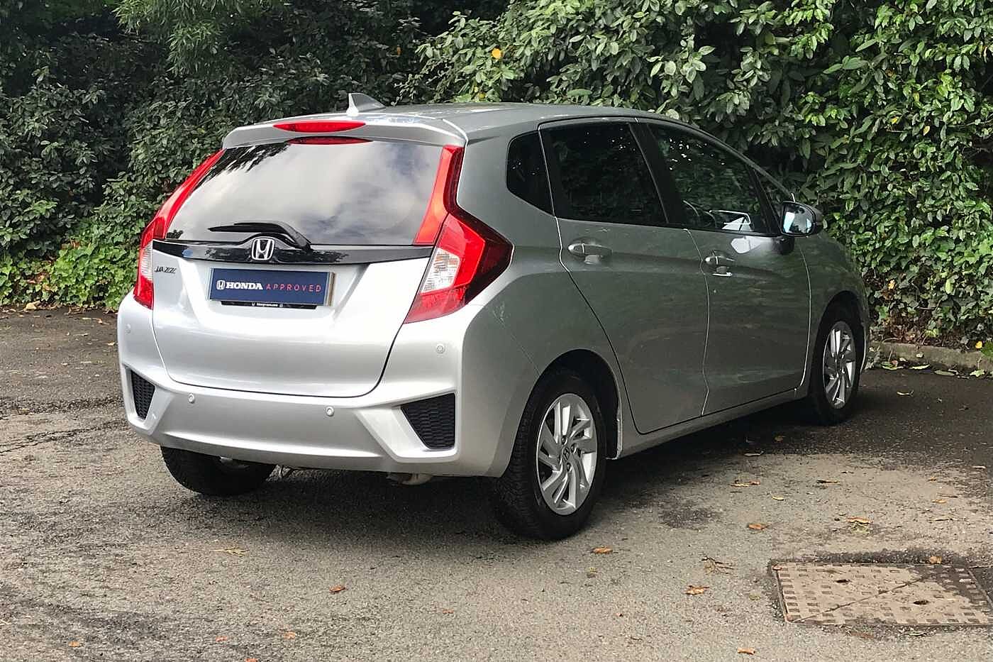 Used Honda Jazz: 5-Door Hatchback | Buy Approved Second-Hand Models