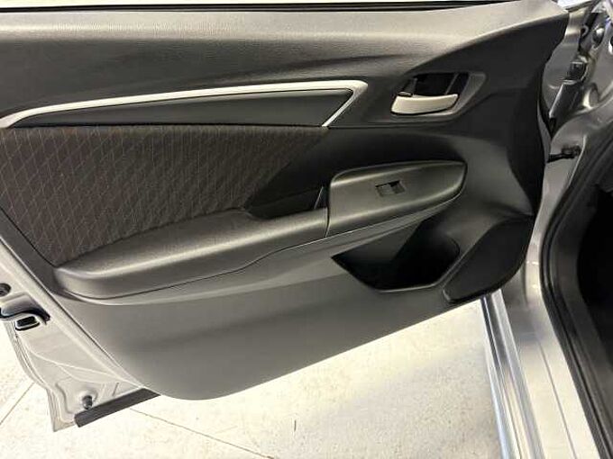 Honda  Jazz 1.5 i-VTEC Sport 5dr