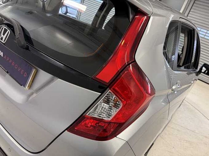 Honda  Jazz 1.5 i-VTEC Sport 5dr