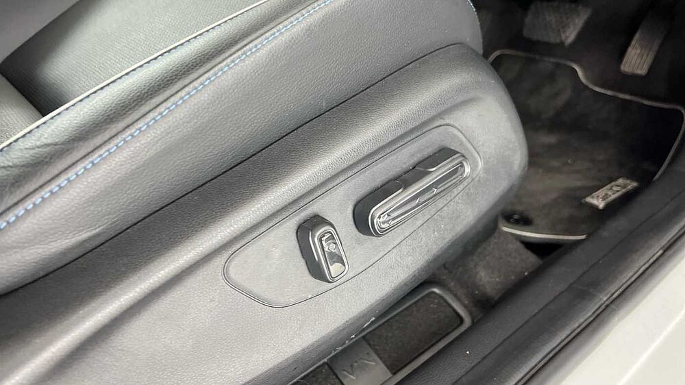 Honda e: Ny1 68.8kWh Advance SUV 5dr Electric Auto (204 ps)
