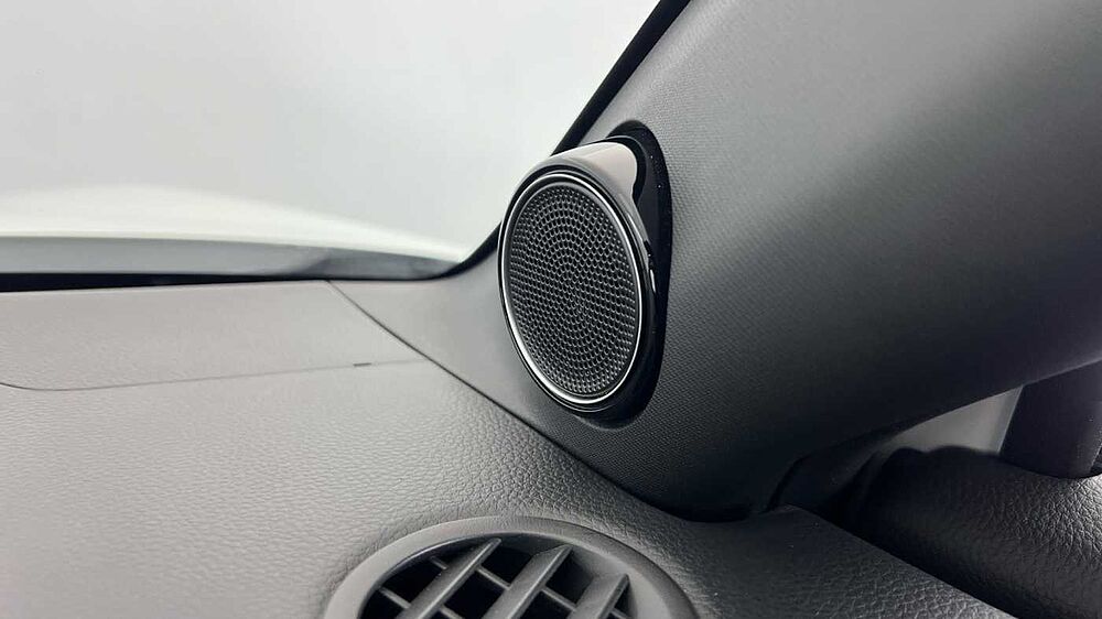 Honda e: Ny1 68.8kWh Advance SUV 5dr Electric Auto (204 ps)