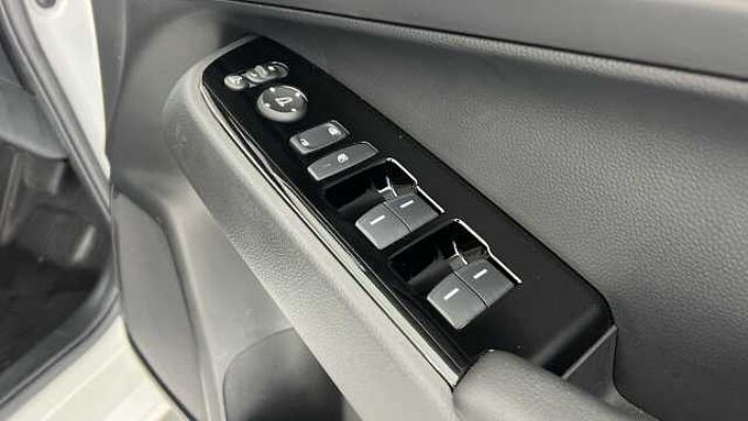 Honda e:Ny1 68.8kWh Elegance SUV 5dr Electric Auto (204 ps)