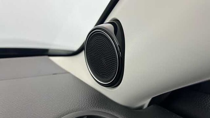 Honda e:Ny1 68.8kWh Elegance SUV 5dr Electric Auto (204 ps)