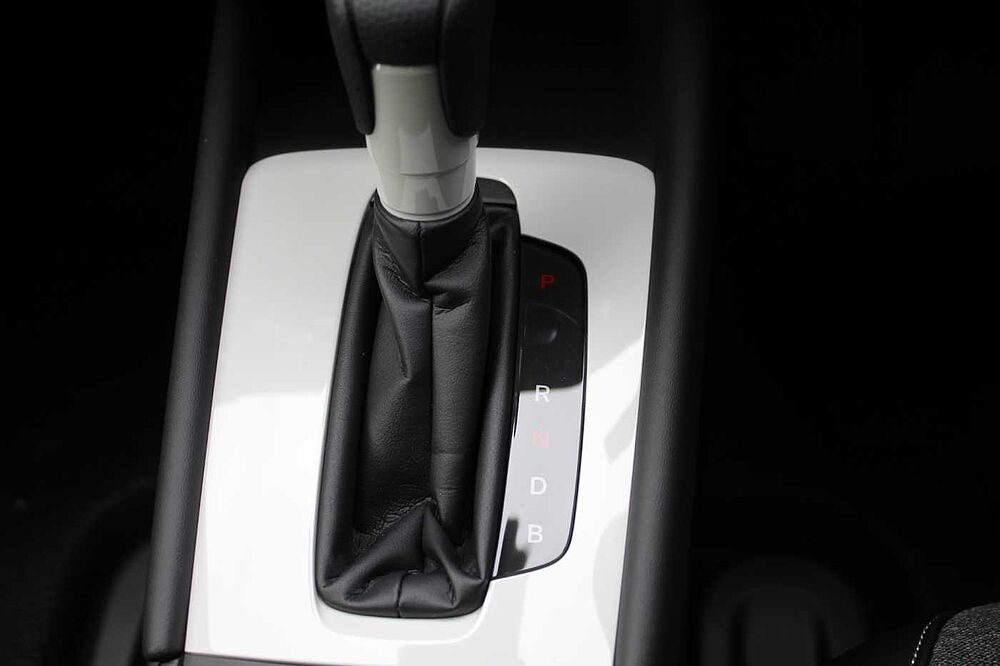 Honda Jazz 1.5 i-MMD (109ps) SR eCVT