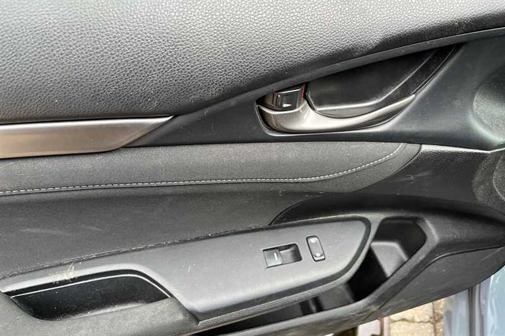 Honda Civic 1.0 VTEC Turbo 126 SR 5dr CVT